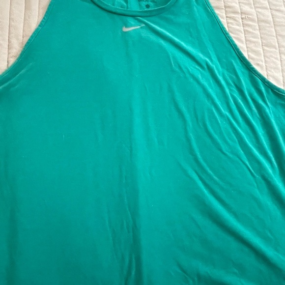 Nike Women's Aqua dri fit Tank Top - Picture 1 of 4